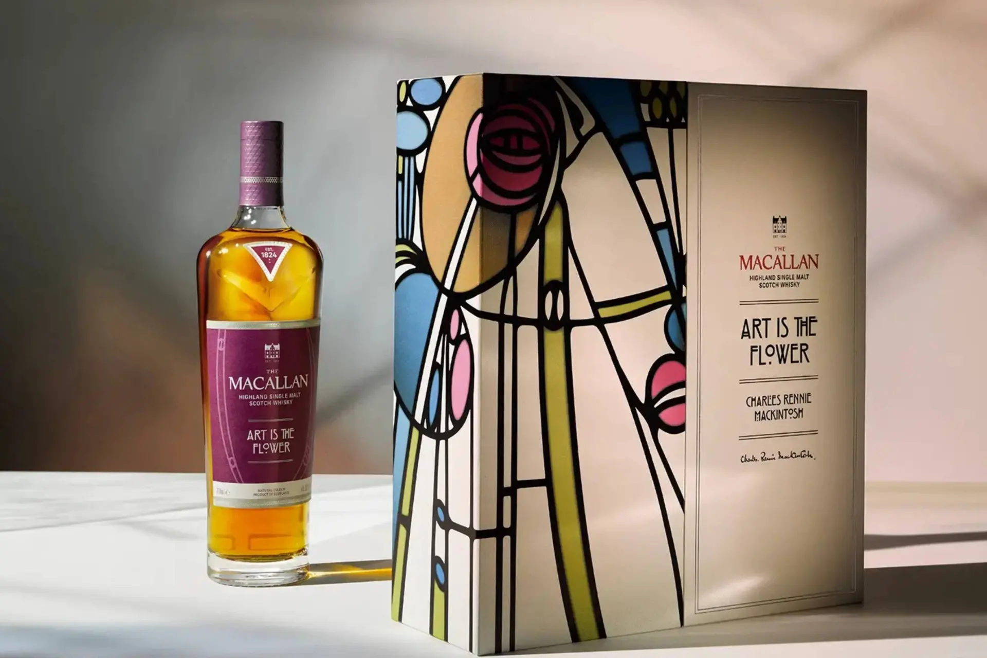 De nieuwe Macallan whiskyfles Art is the Flower heeft een kunstzinnige verpakking