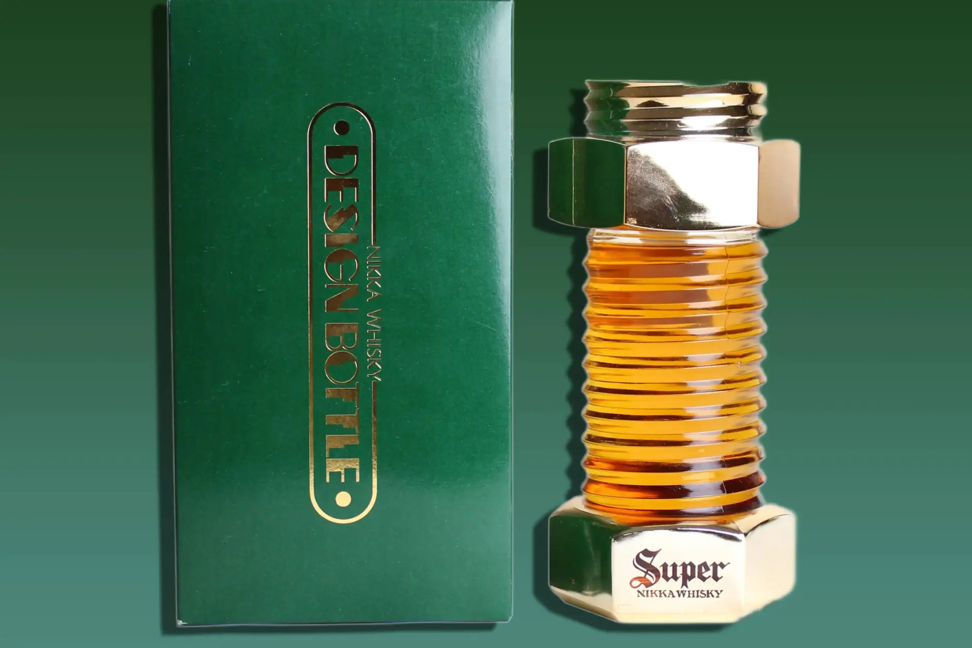 Ken je de Super Nikka Bolt whisky al?