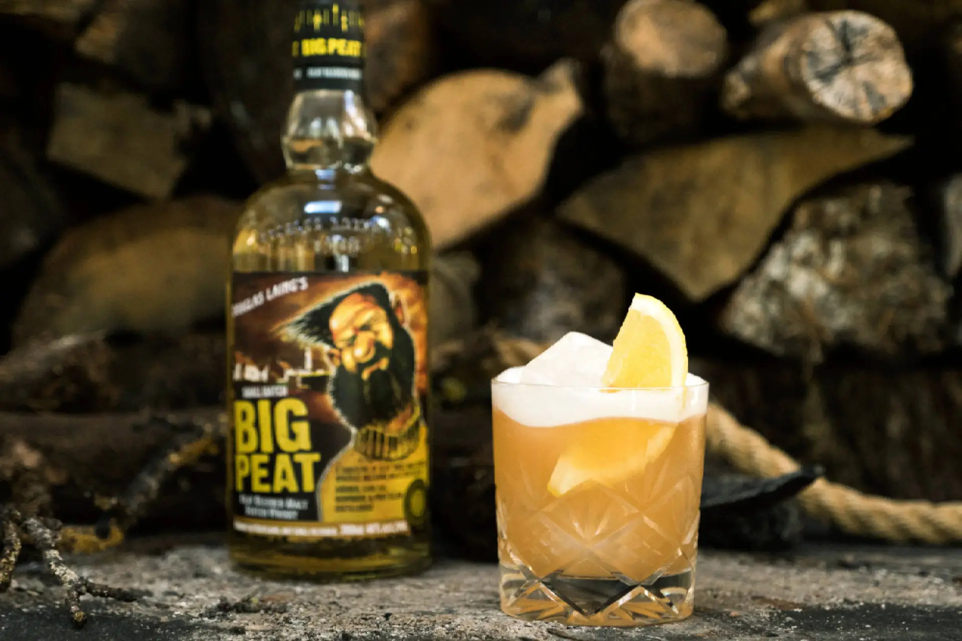 De Big Peat Smoky Sour whiskycocktail is genieten van de winterzon in je glas