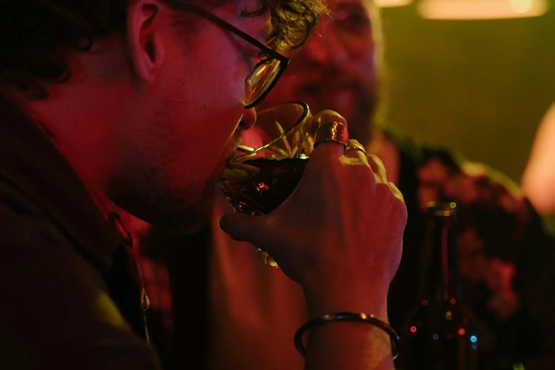iemand-drinkt-whisky