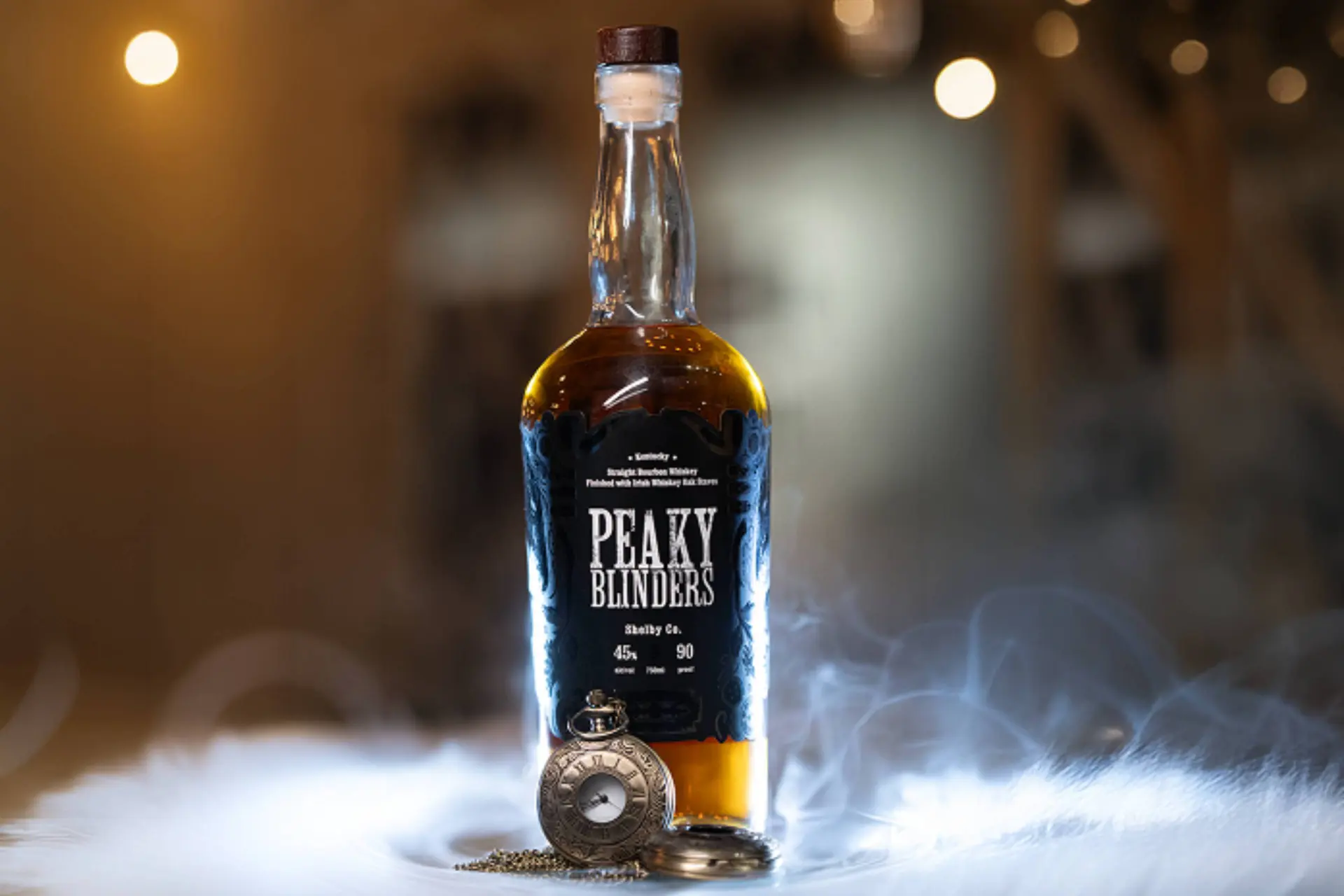 Netflix hit Peaky Blinders krijgt een eigen Straight bourbon whiskey met een Ierse twist