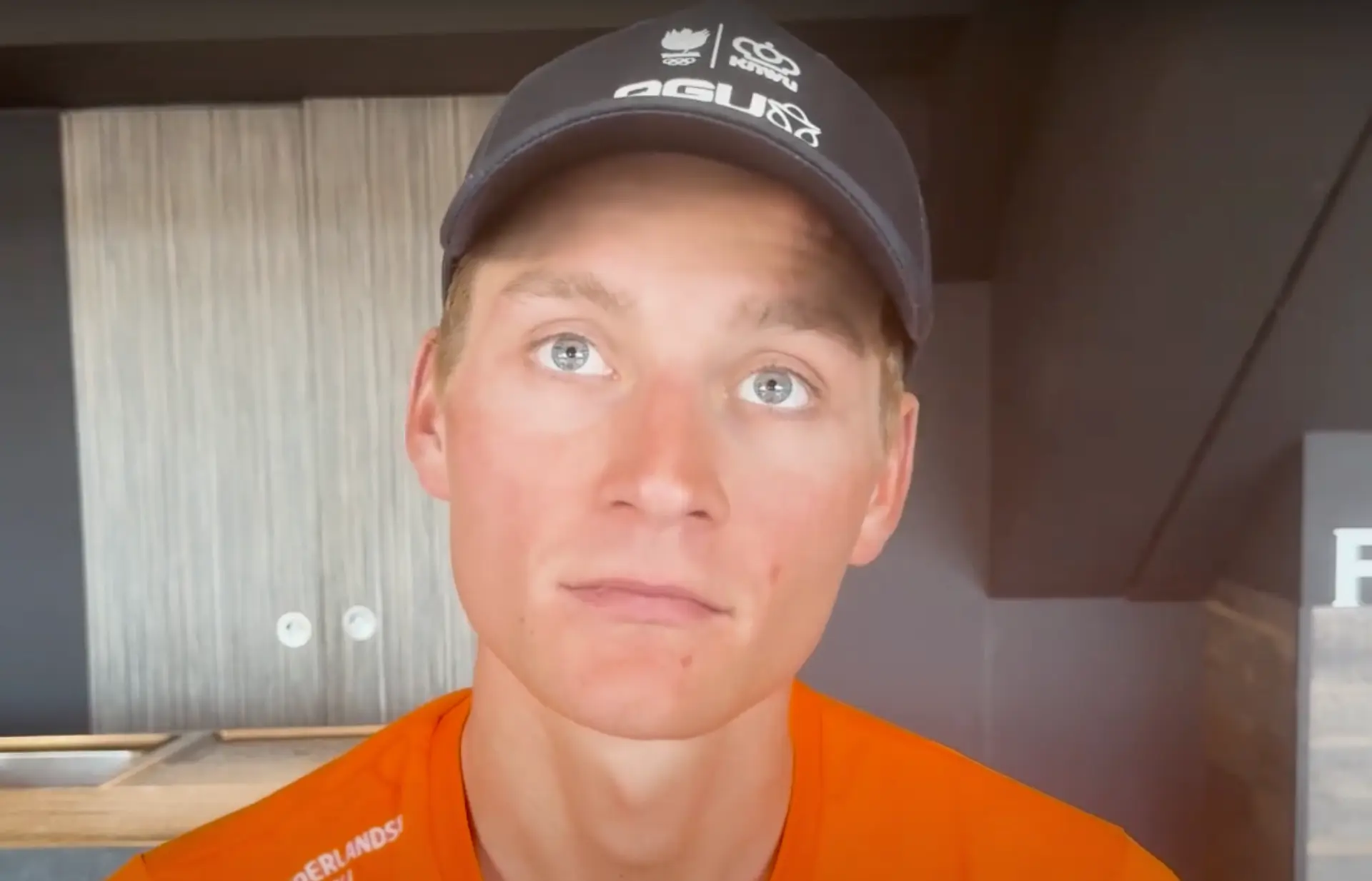 'Hij lijkt wel Vingegaard': Van der Poel staat erg mager (of heel scherp) in aanloop naar WK in Zürich