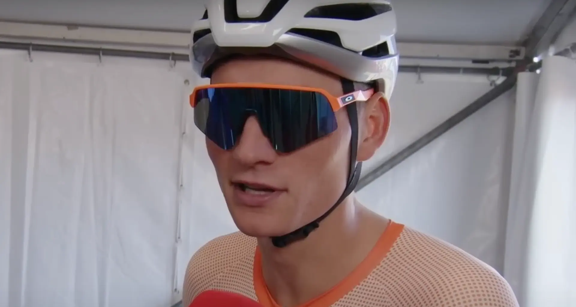 Opvallend: Mathieu van der Poel slaapt in zelfde hotel als... de Belgen!