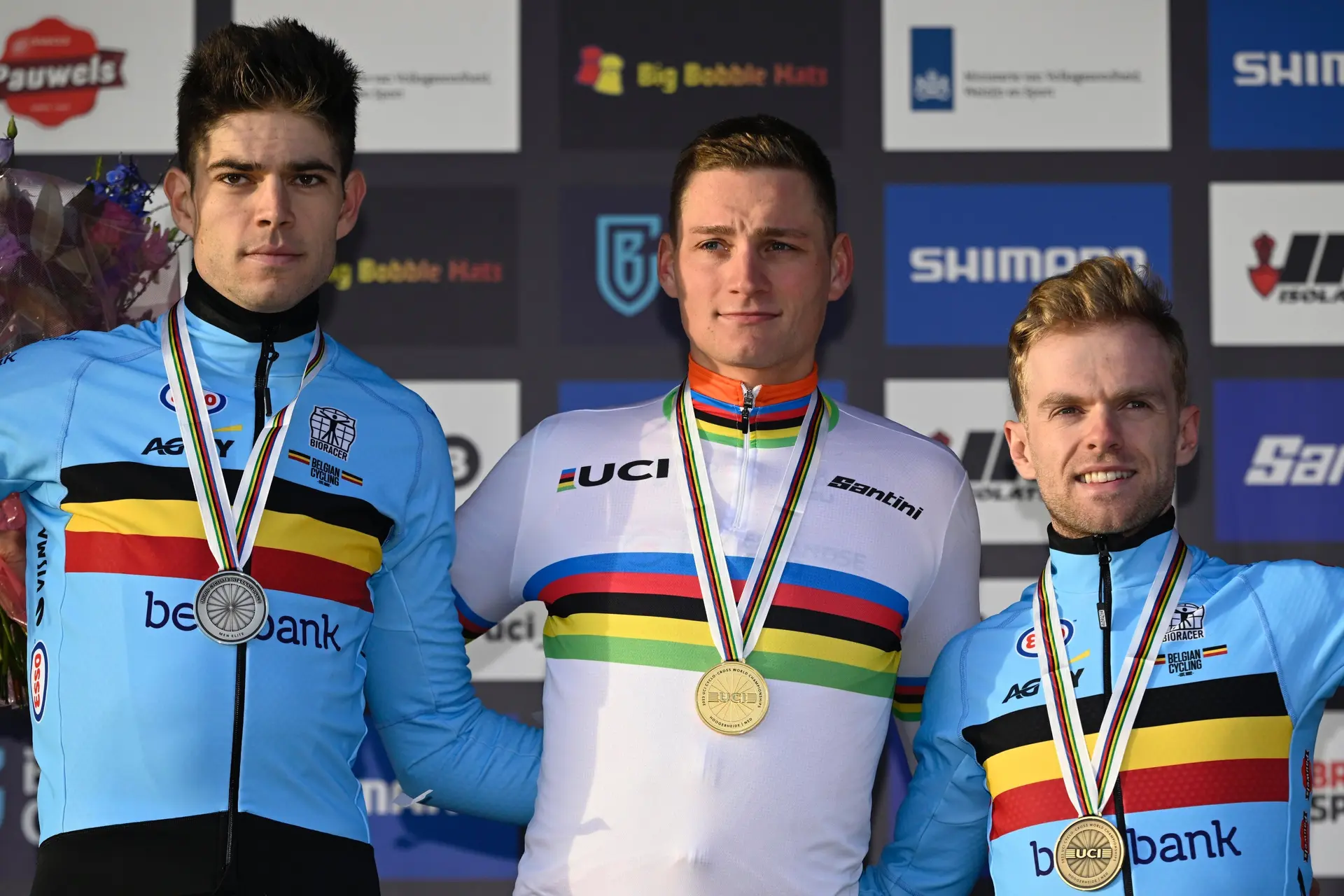Eli Iserbyt geeft zijn mening over feit dat Mathieu van der Poel zo weinig koerst
