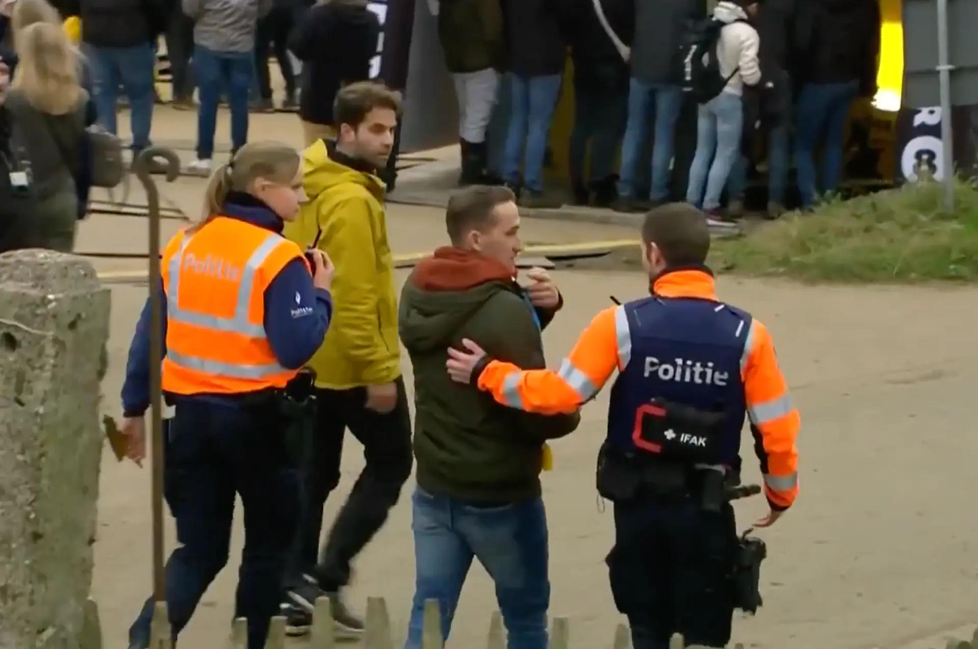 Biergooier krijgt PV wegens 'slagen en verwondingen', ploeg Iserbyt dient klacht in