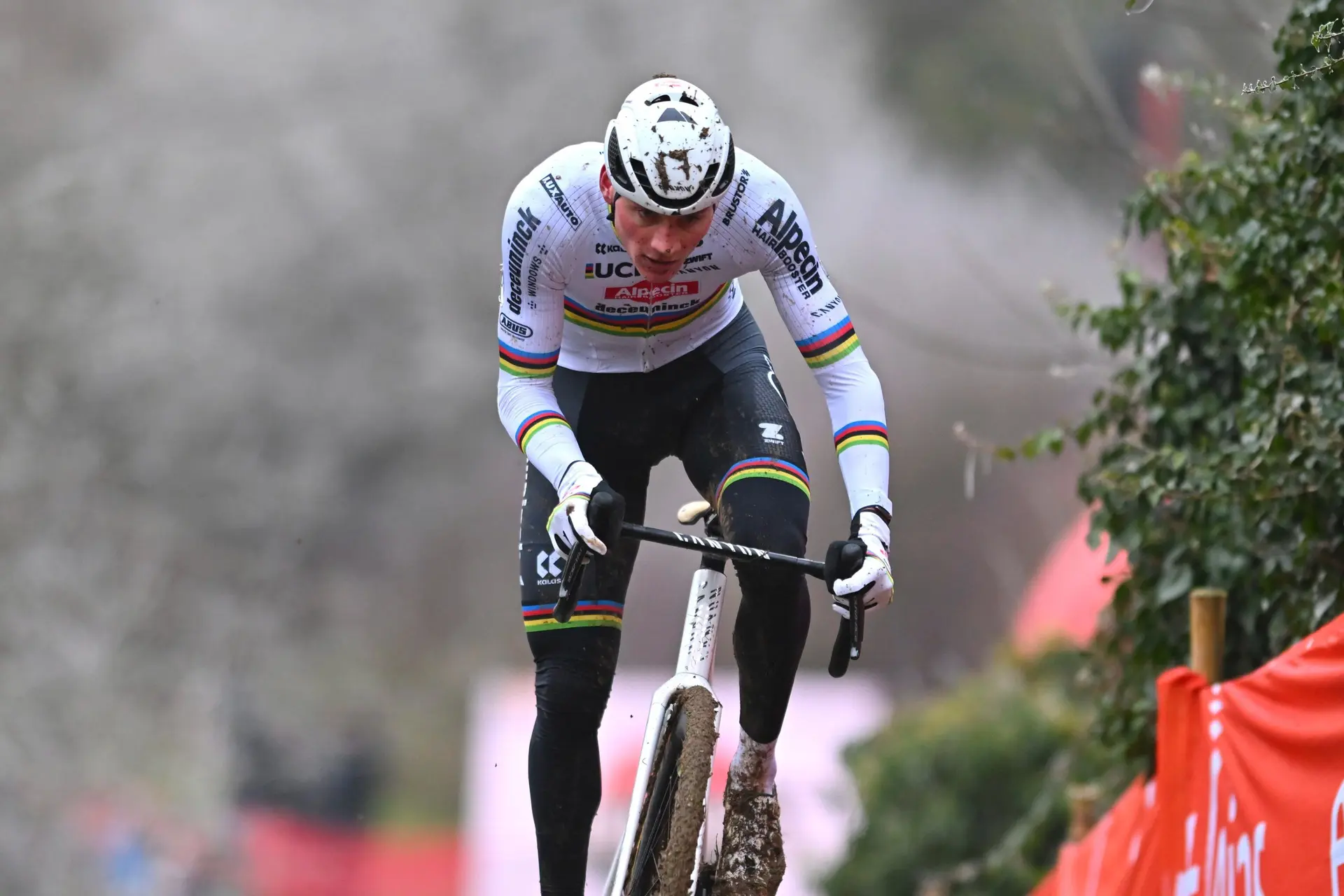 Mathieu van der Poel noemt 3 grootste WK-rivalen: 'Hij kan boven zichzelf uitstijgen'