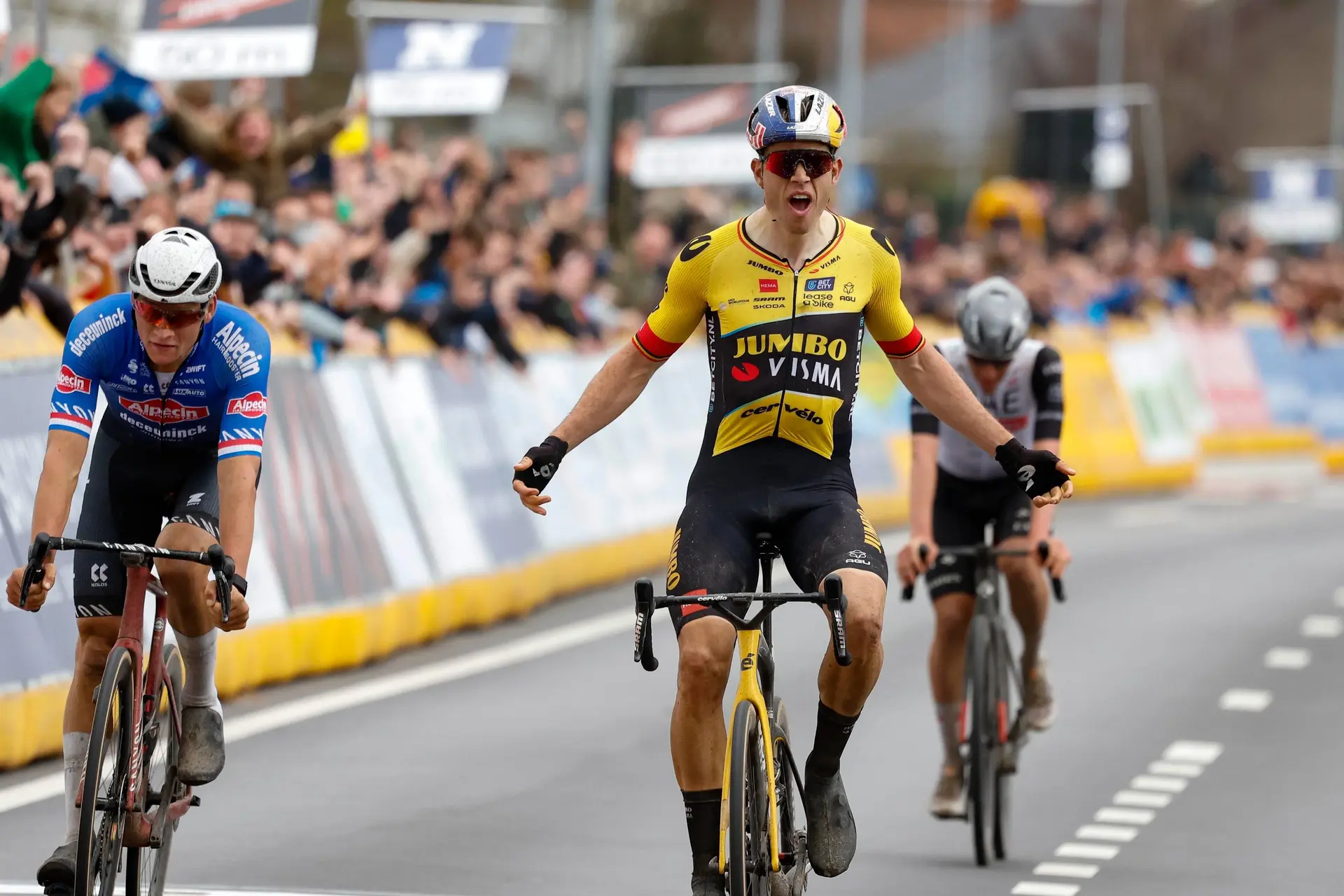 E3 Saxo Classic met Van Aert, Van der Poel & Pogacar niet op Sporza te volgen