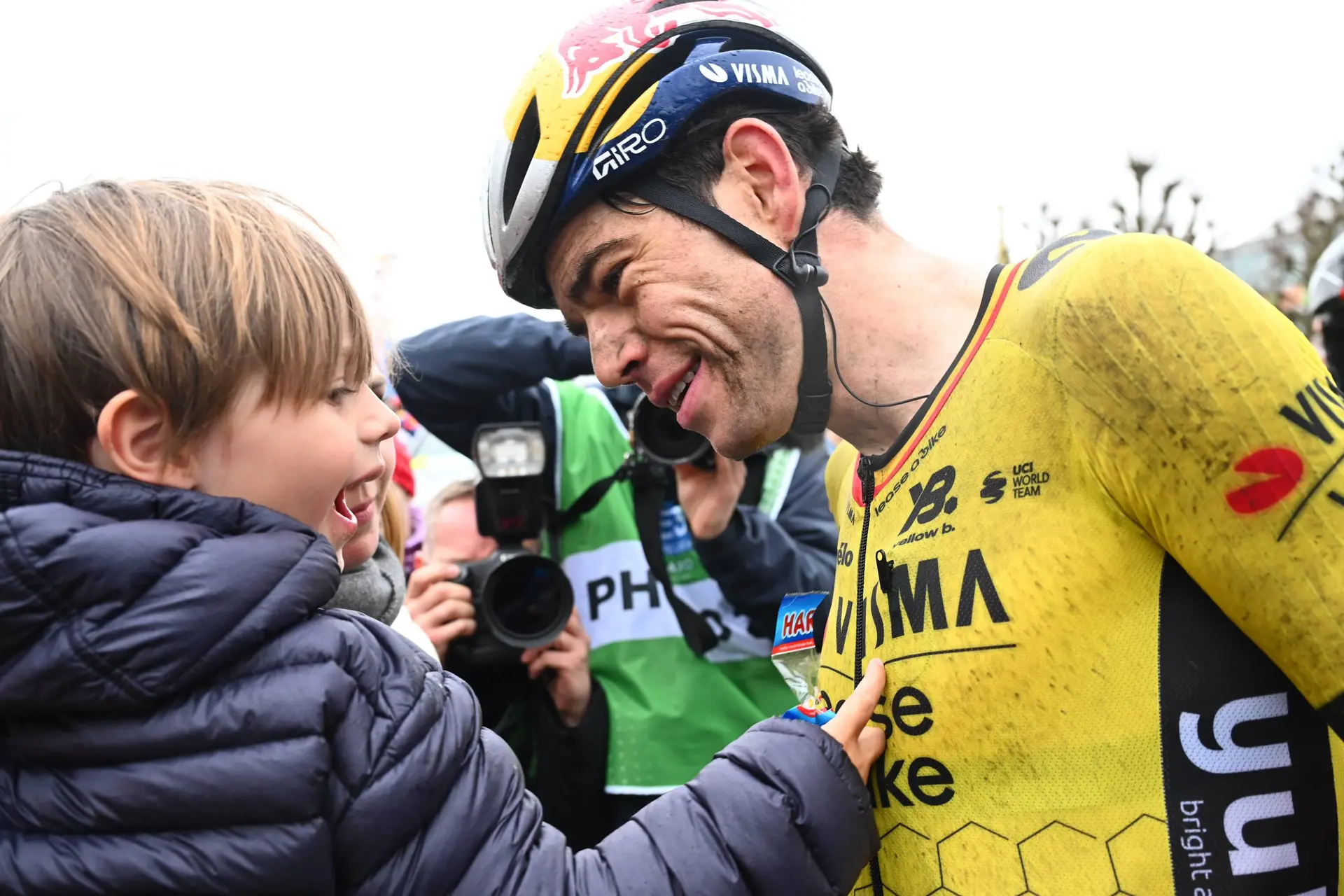 Diep ontgoochelde Wout van Aert komt met verklaring voor teleurstellende E3