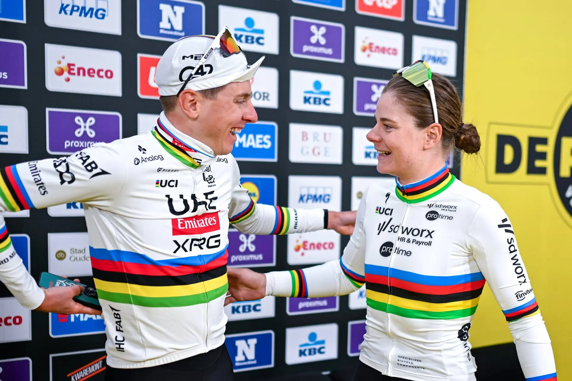 Lotte Kopecky onthult waarover gesprekje met Tadej Pogacar ging