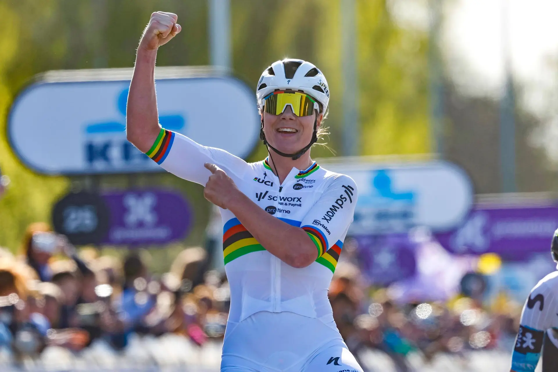 Ploeg onthult wat er afgelopen winter aan de hand was met Lotte Kopecky