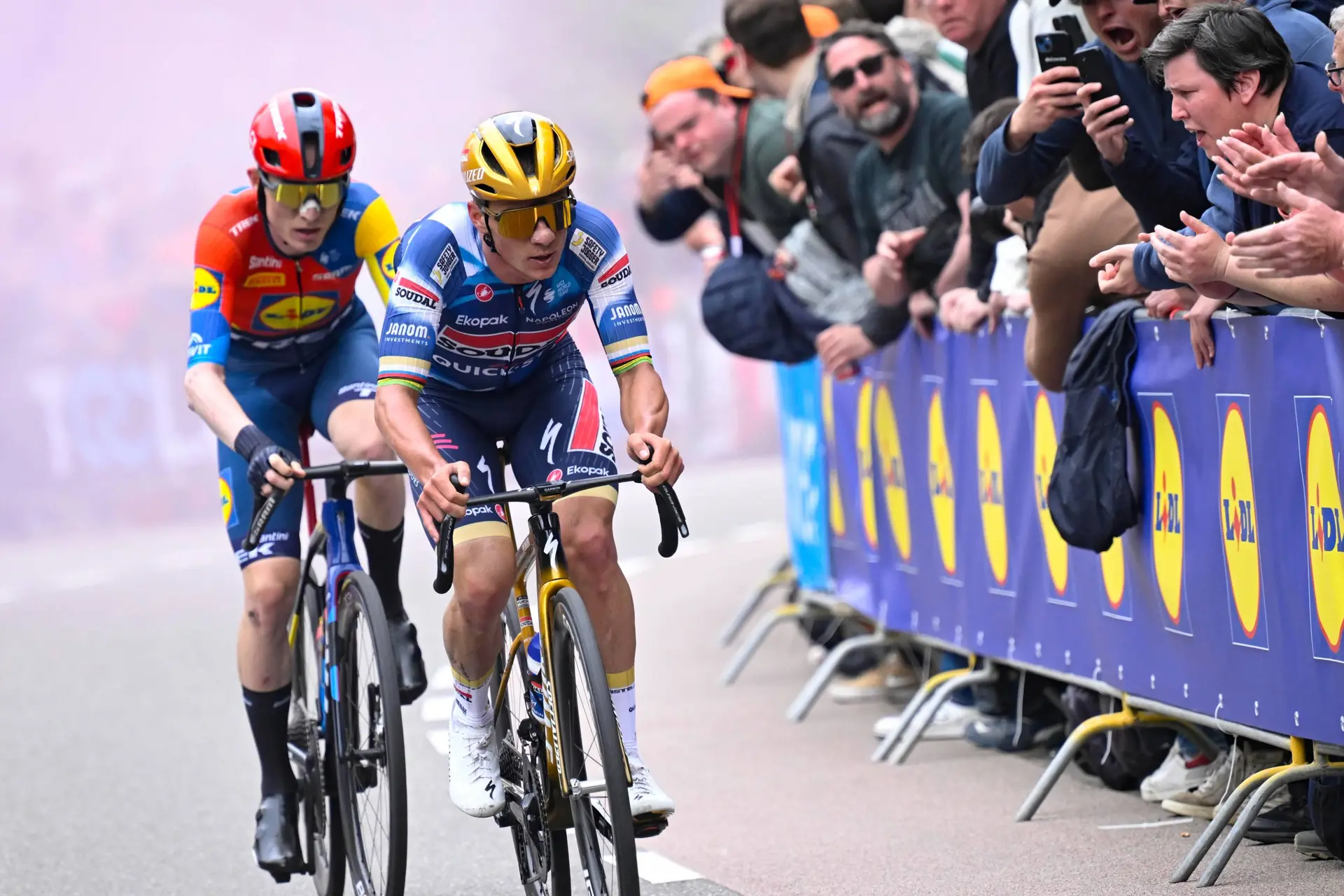 'Of ik het hem kwalijk neem?': Evenepoel deelt mening over 'profiteur' Skjelmose