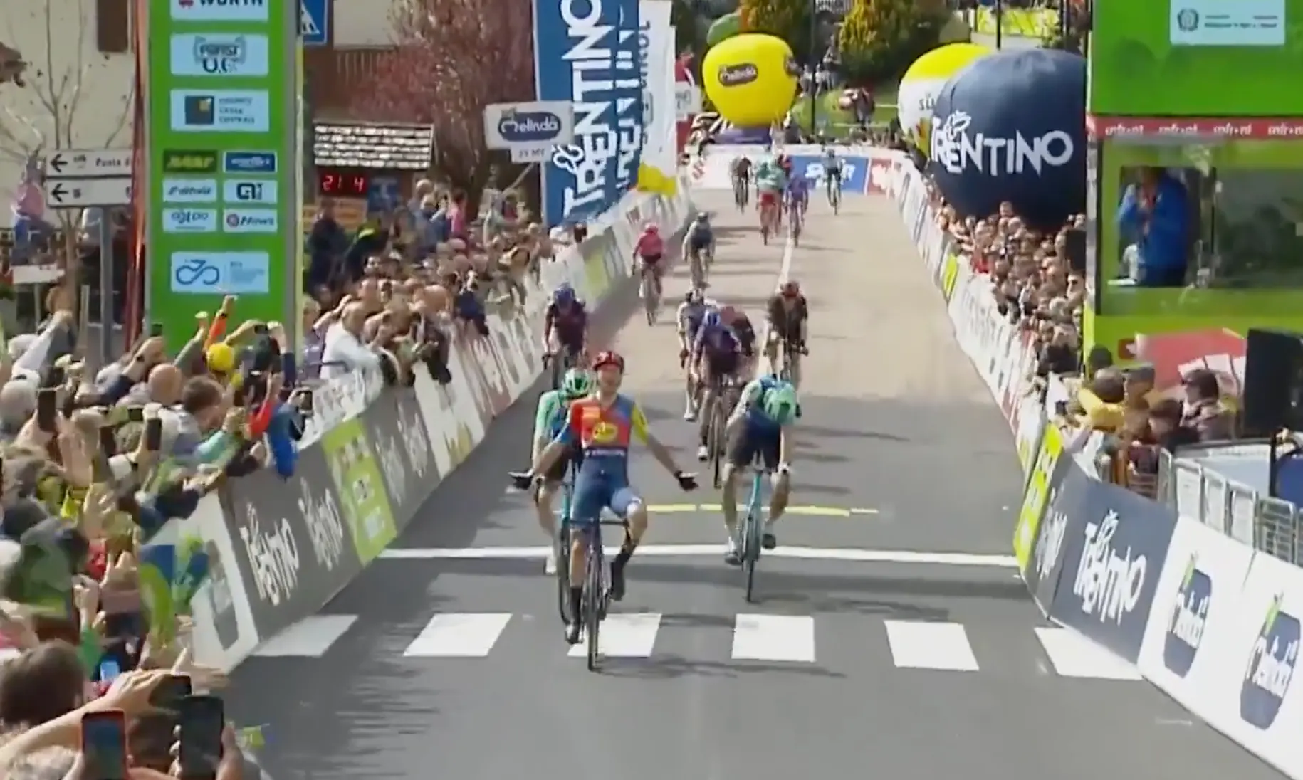 UCI maakt zich (wederom) belachelijk met opmerkelijke boete voor Giulio Ciccone