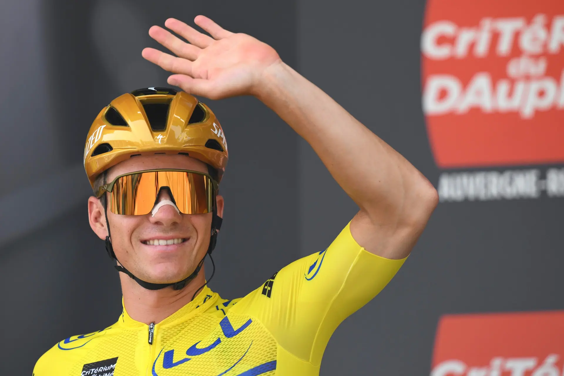 Remco Evenepoel legt uit waarom hij geen gouden helm meer wil dragen