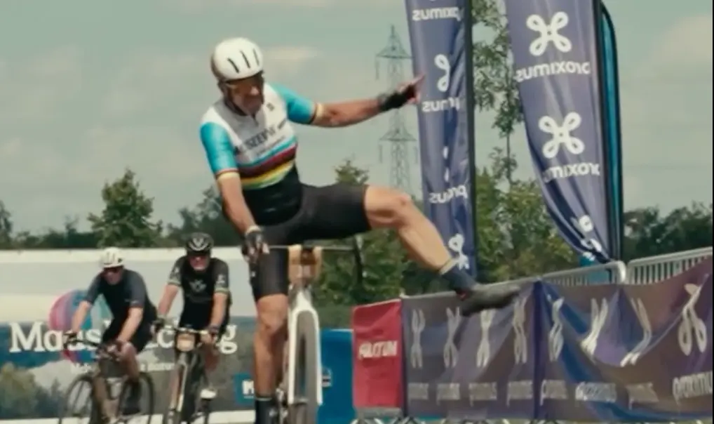 Johan Museeuw (59) grijpt naast zege in Heathland Gravel in zijn leeftijdsgroep