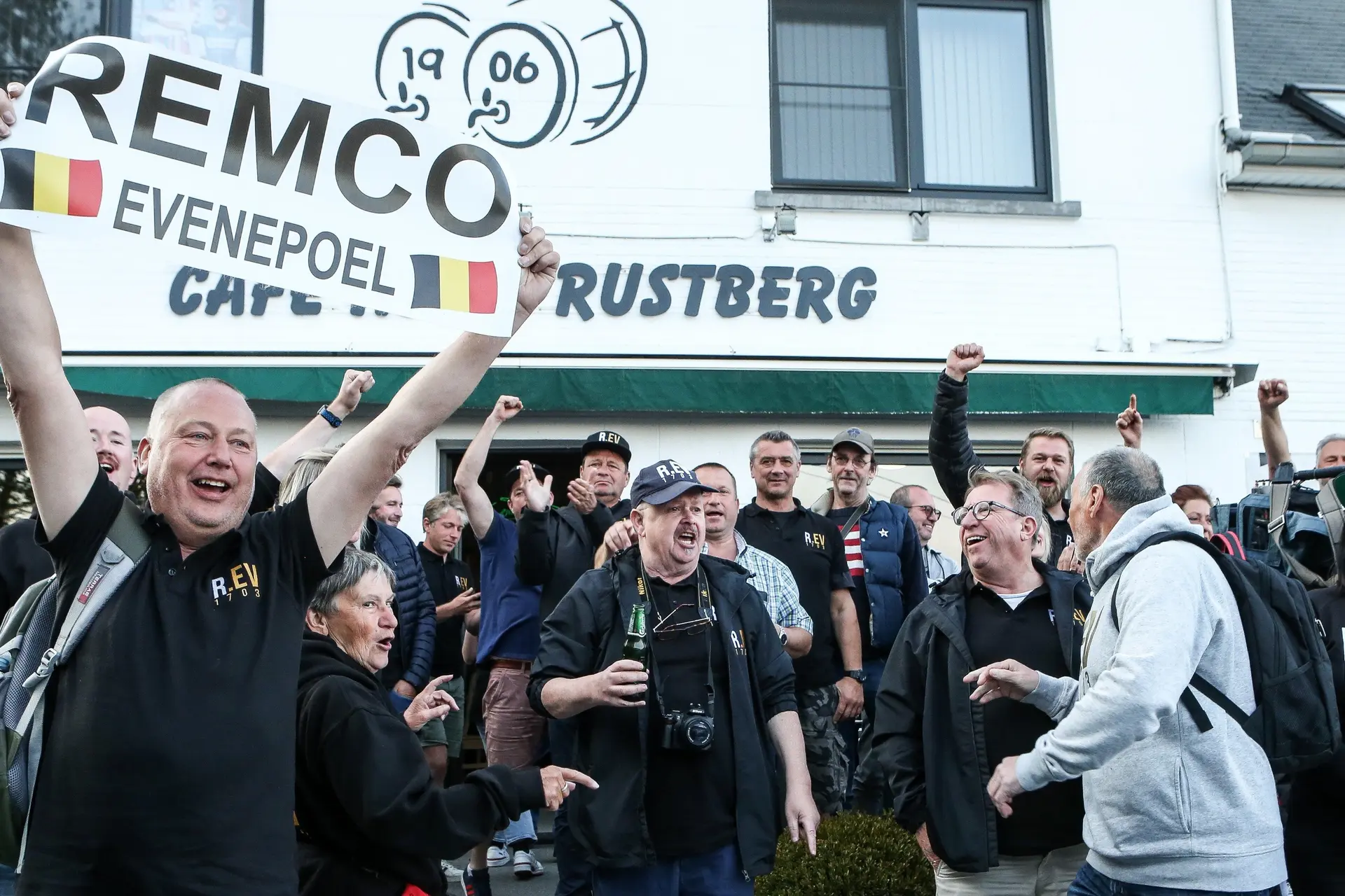 'Dit doet echt pijn': supporterscafé van Remco Evenepoel dreigt opgedoekt te worden