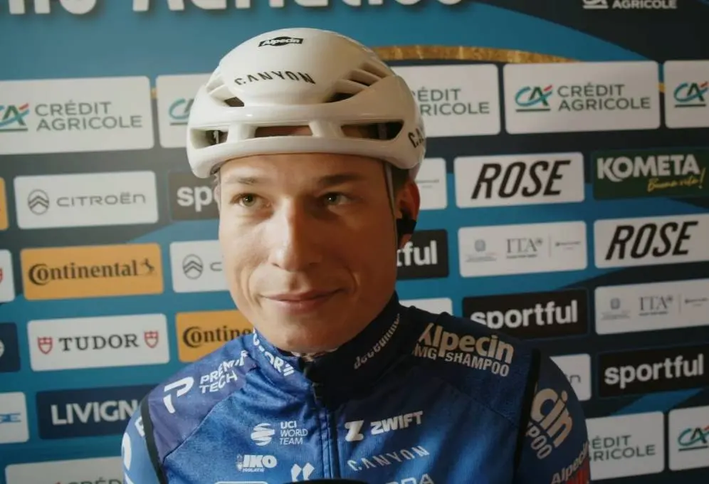 Uitleg van Roodhooft en Philipsen waarom het misliep in 3e etappe Tirreno krijgt weinig bijval: "Toch geen amateurs!?"