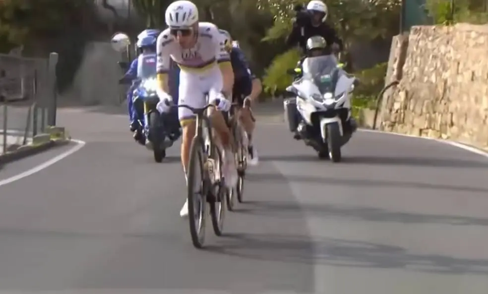 Het 'geheim' van Tadej Pogacar onthuld: heeft hij Milaan-Sanremo gewonnen door deze man?