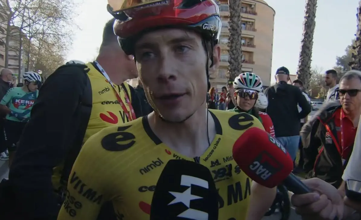 Jonas Vingegaard reageert op val van Remco Evenepoel in Ronde van Catalonië: "Heel gek"