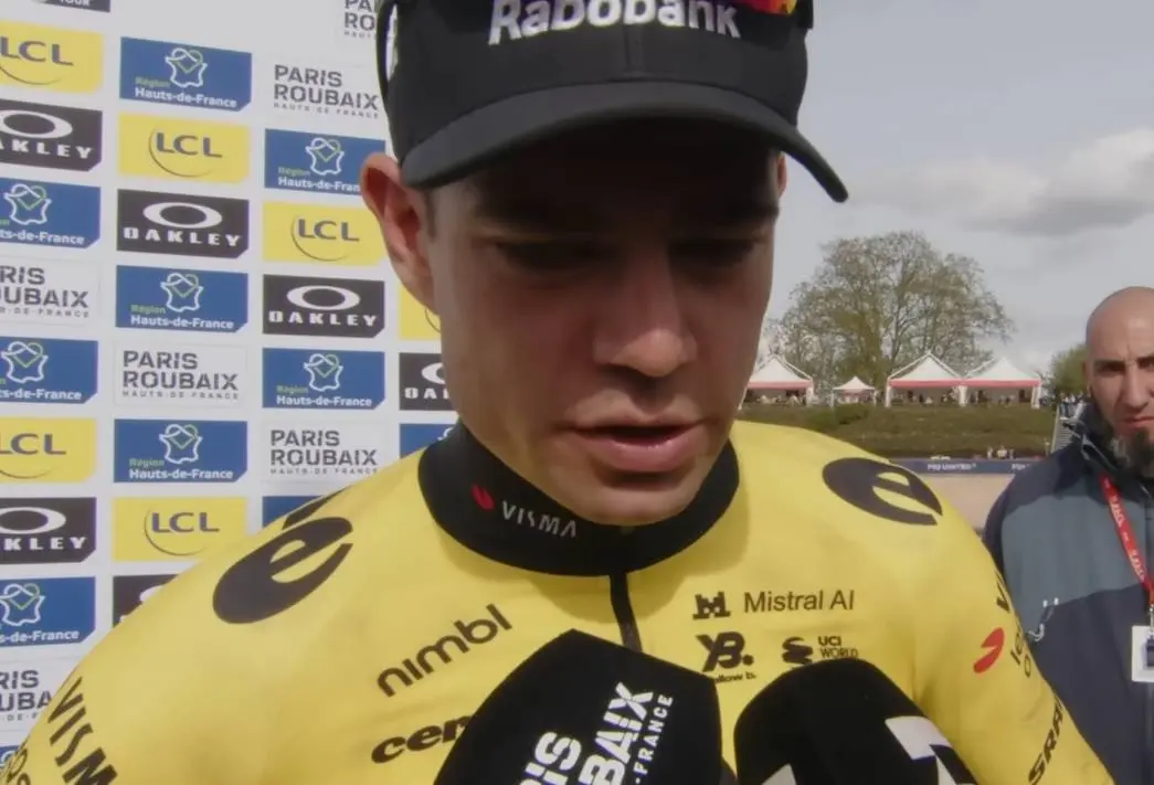 Woorden die zwaar wegen: de 'gevaarlijke' uitspraak van Wout van Aert na Parijs-Roubaix