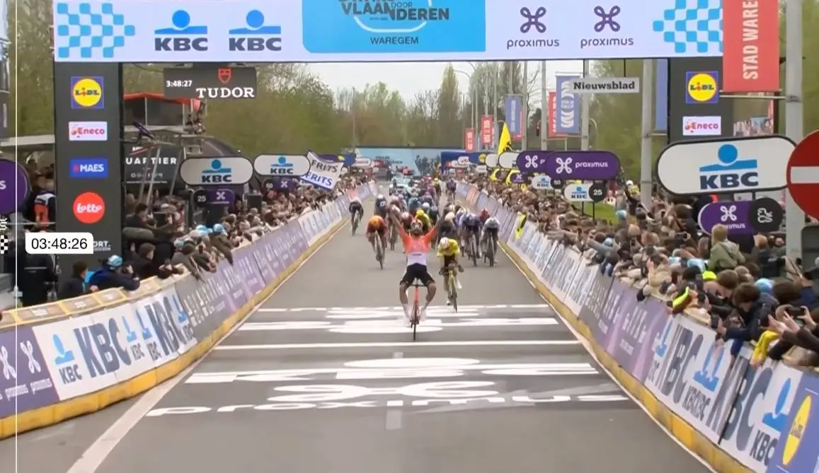 Van Aert overwinning ontnomen in Dwars door Vlaanderen? Ganna betrapt op 'vals spelen'!
