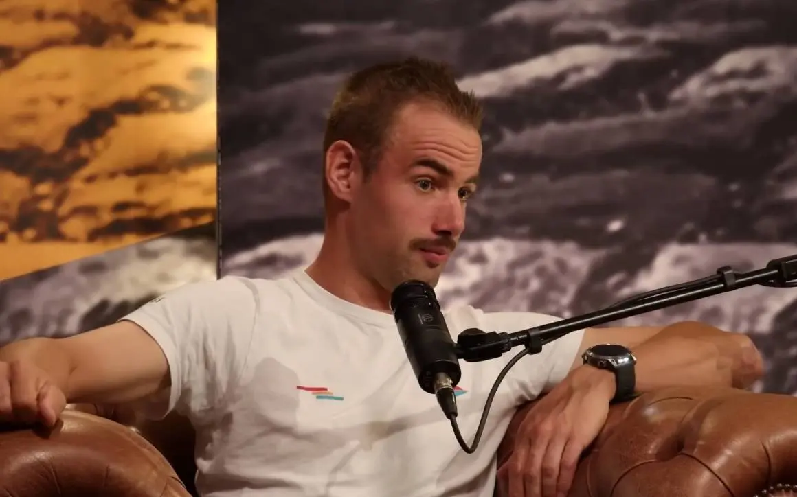 Victor Campenaerts neemt Mathieu van der Poel op de korrel: "Wat denkt hij daarmee te bereiken!?"