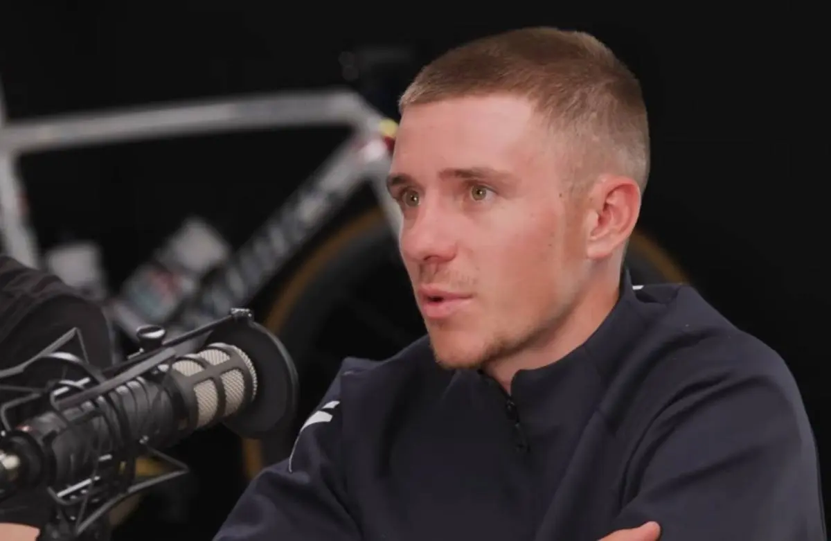 Evenepoel verklapt hoeveel kilo hij kwijtspeelde en komt superscherp aan Tourstart
