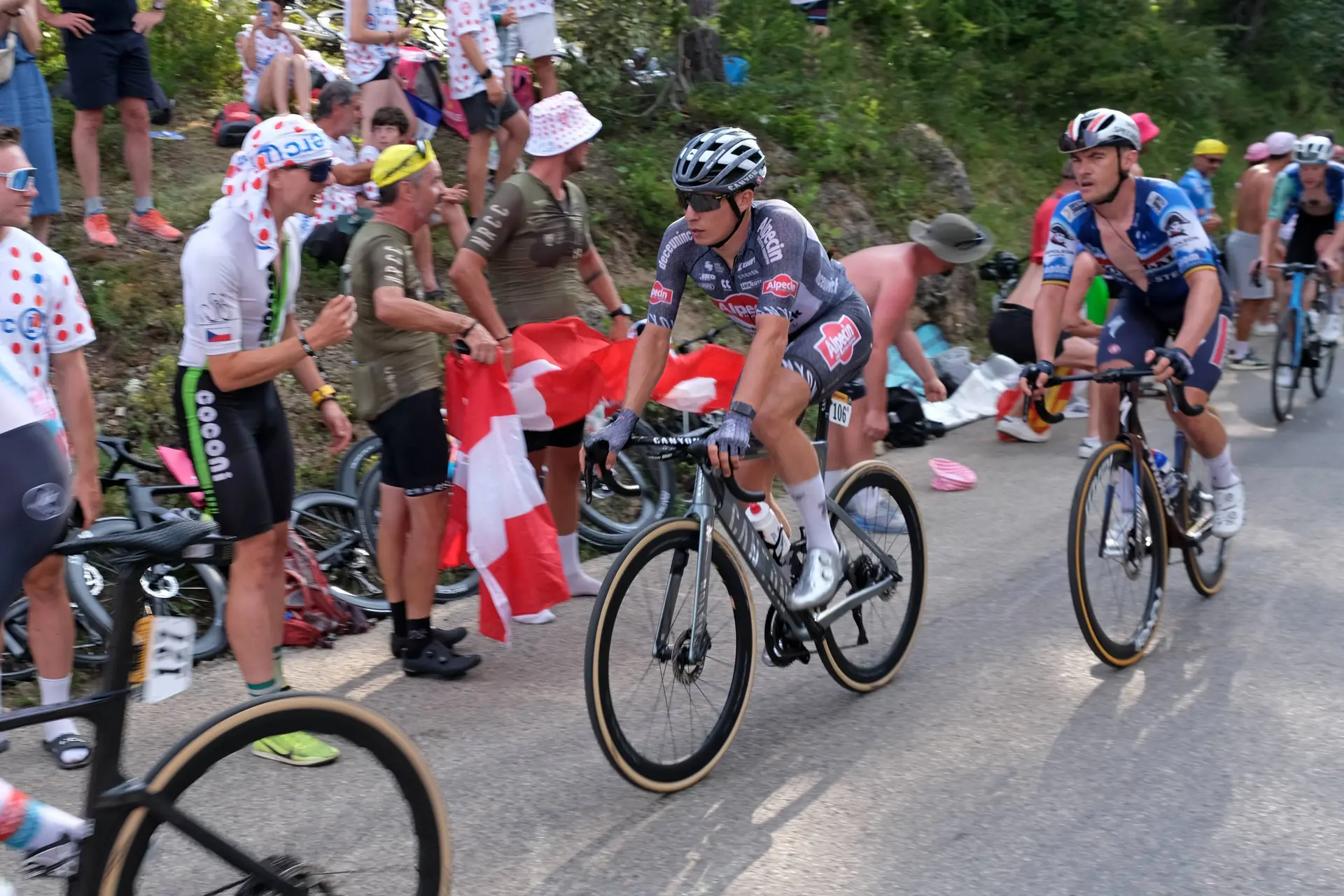 Tour de France: waarom de sprint van Jasper Philipsen in Pau misliep