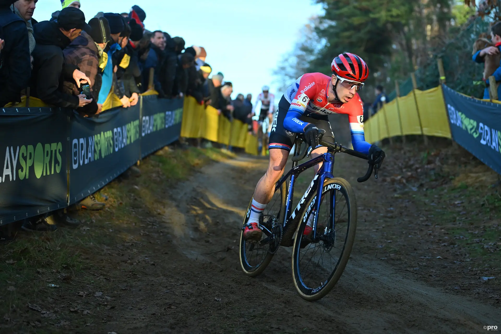 Lars van der Haar over Mathieu van der Poel: "Hij liet meteen zien wie de baas was"
