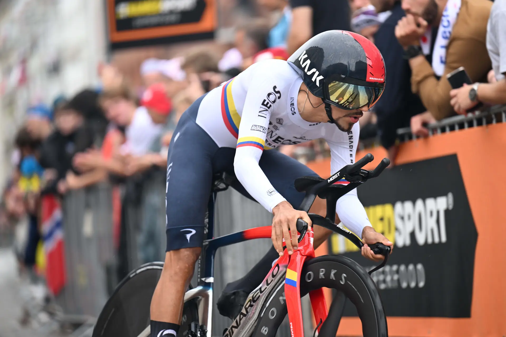 "We hadden hele sterke rivalen" - Daniel Martínez explodeert uit het wiel van Remco Evenepoel om zijn titel te verdedigen in Volta ao Algarve