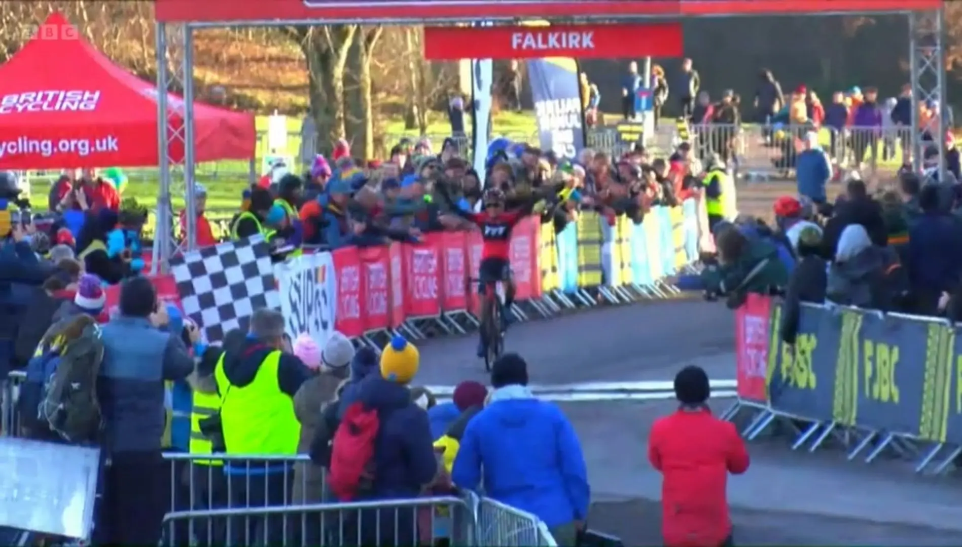 Anna Kay volgt Zoe Backstedt op en wint Brits Nationaal Kampioenschap cyclocross
