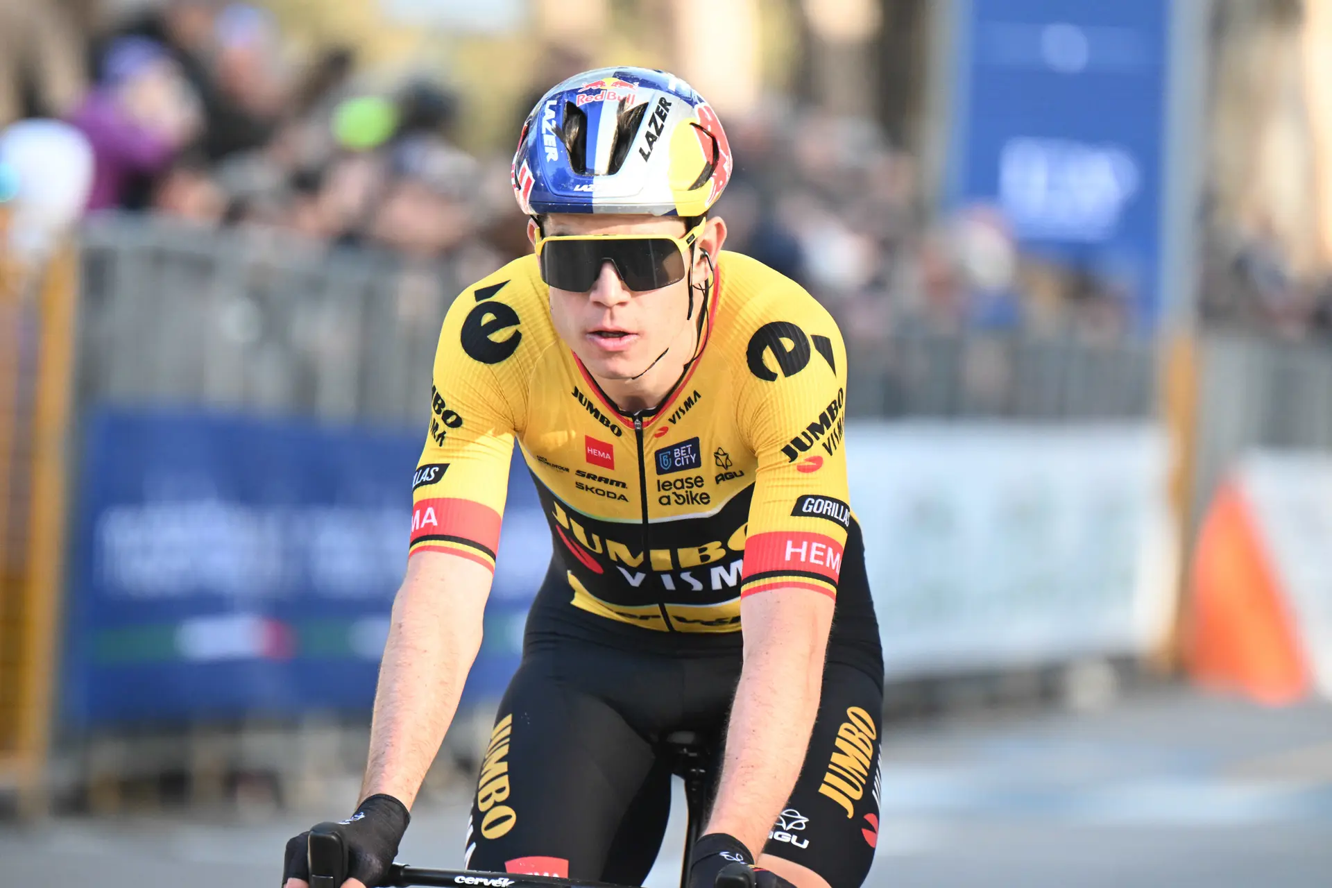 "Toen ze versnelden, ging het niet meer" - Wout van Aert over zijn strijd op de Alto da Fóia in de Volta ao Algarve