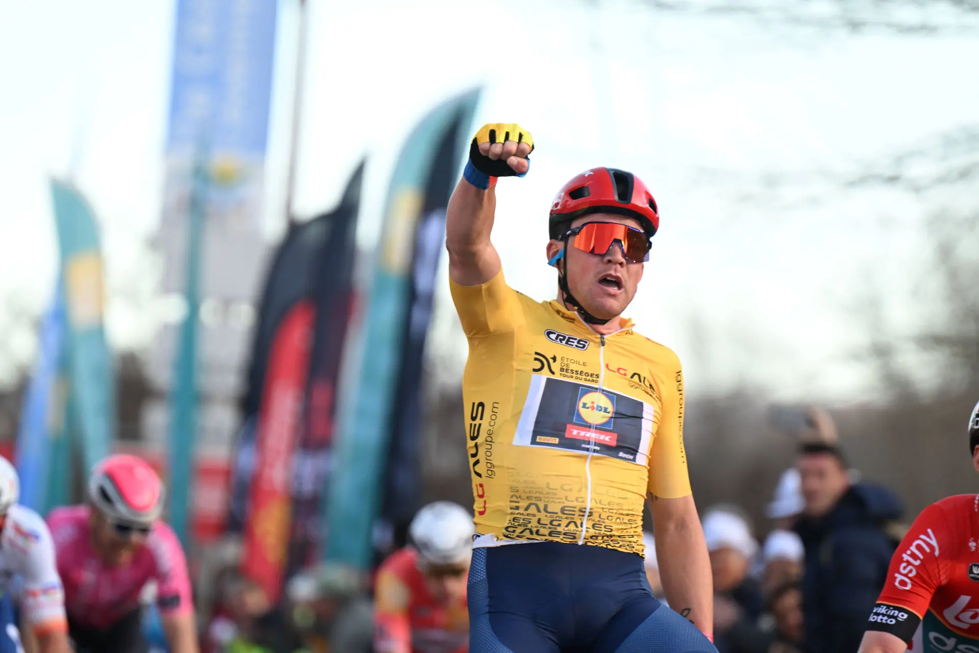Tweede overwinning op rij voor Mads Pedersen na sprintzege in eerste etappe Tour de la Provence