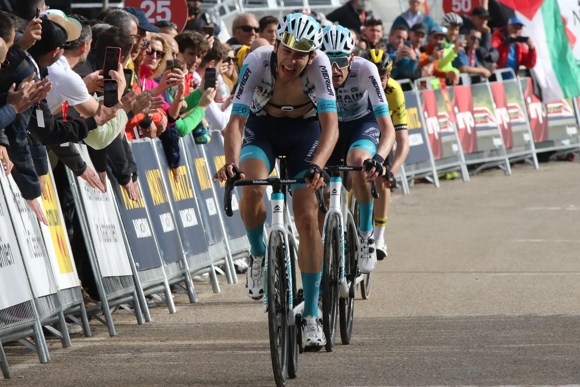 Wout Poels en Antonio Tiberi leiden Bahrain - Victorious in in de Tour of the Alps