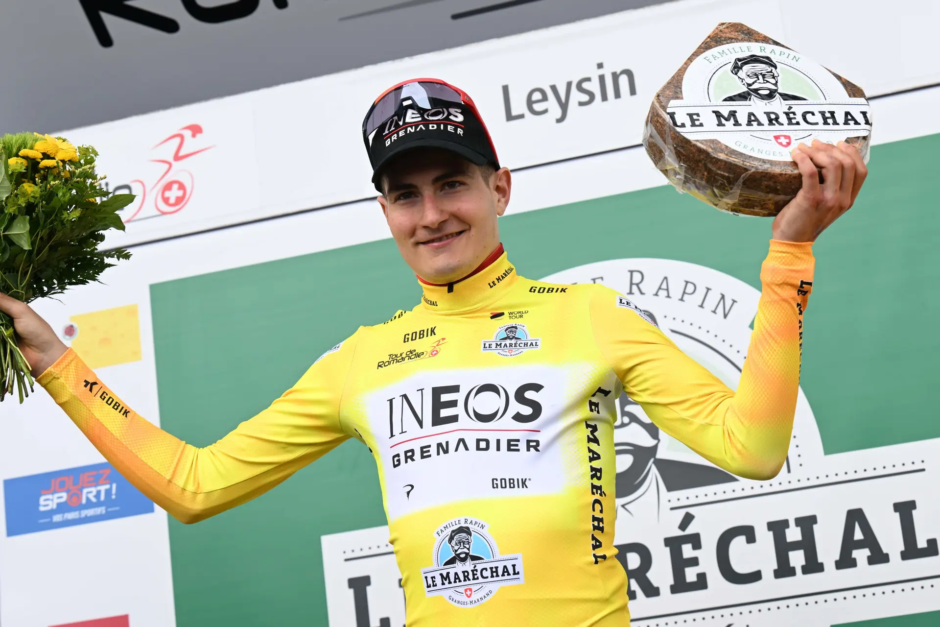 Carlos Rodriguez pakt eindzege na chaotische slotetappe, Dorian Godon sprint naar tweede ritzege in Tour de Romandie