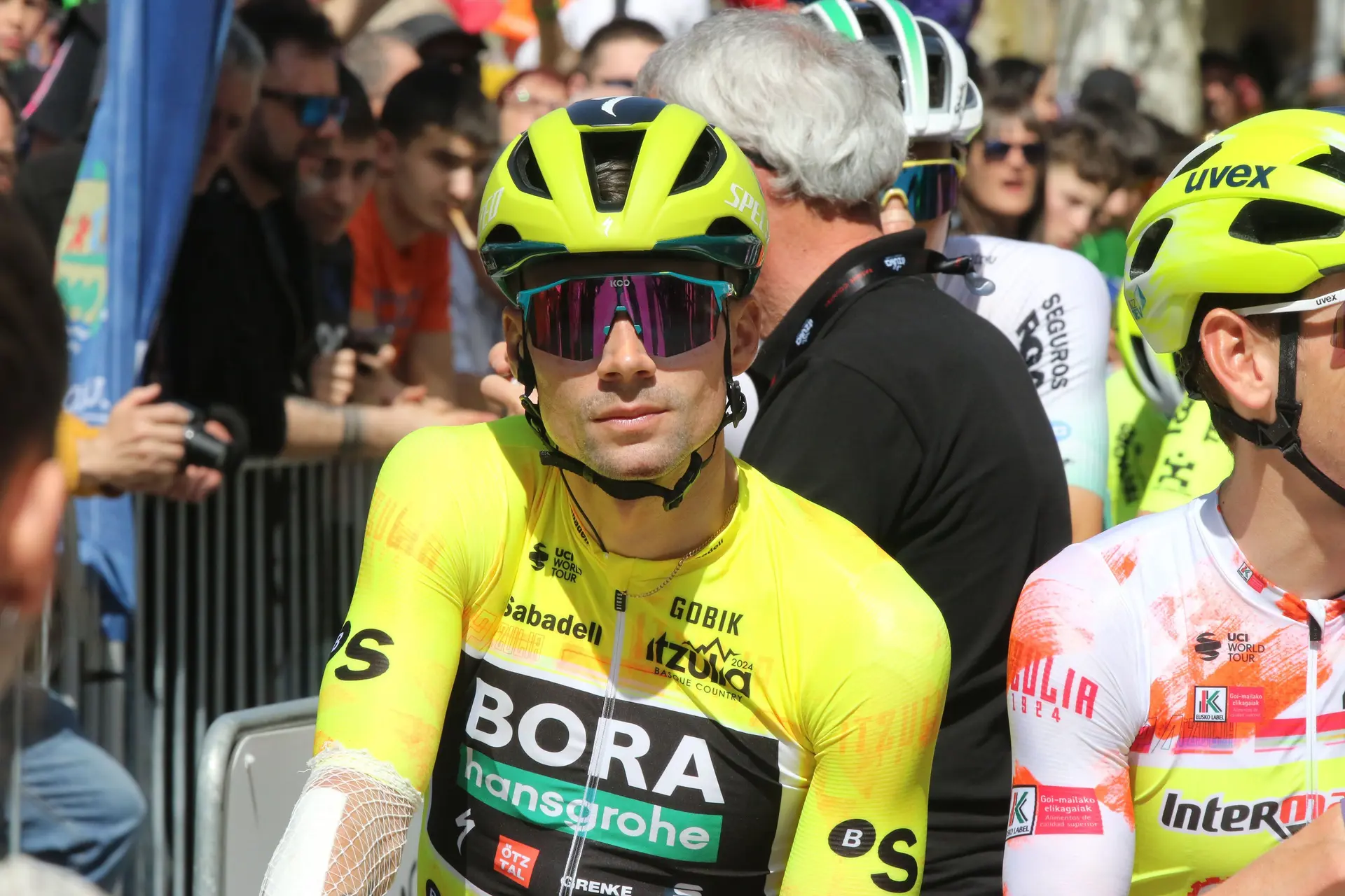 BORA geeft positieve update over Primoz Roglic - "Roglic heeft geen breuken opgelopen als gevolg van zijn val"