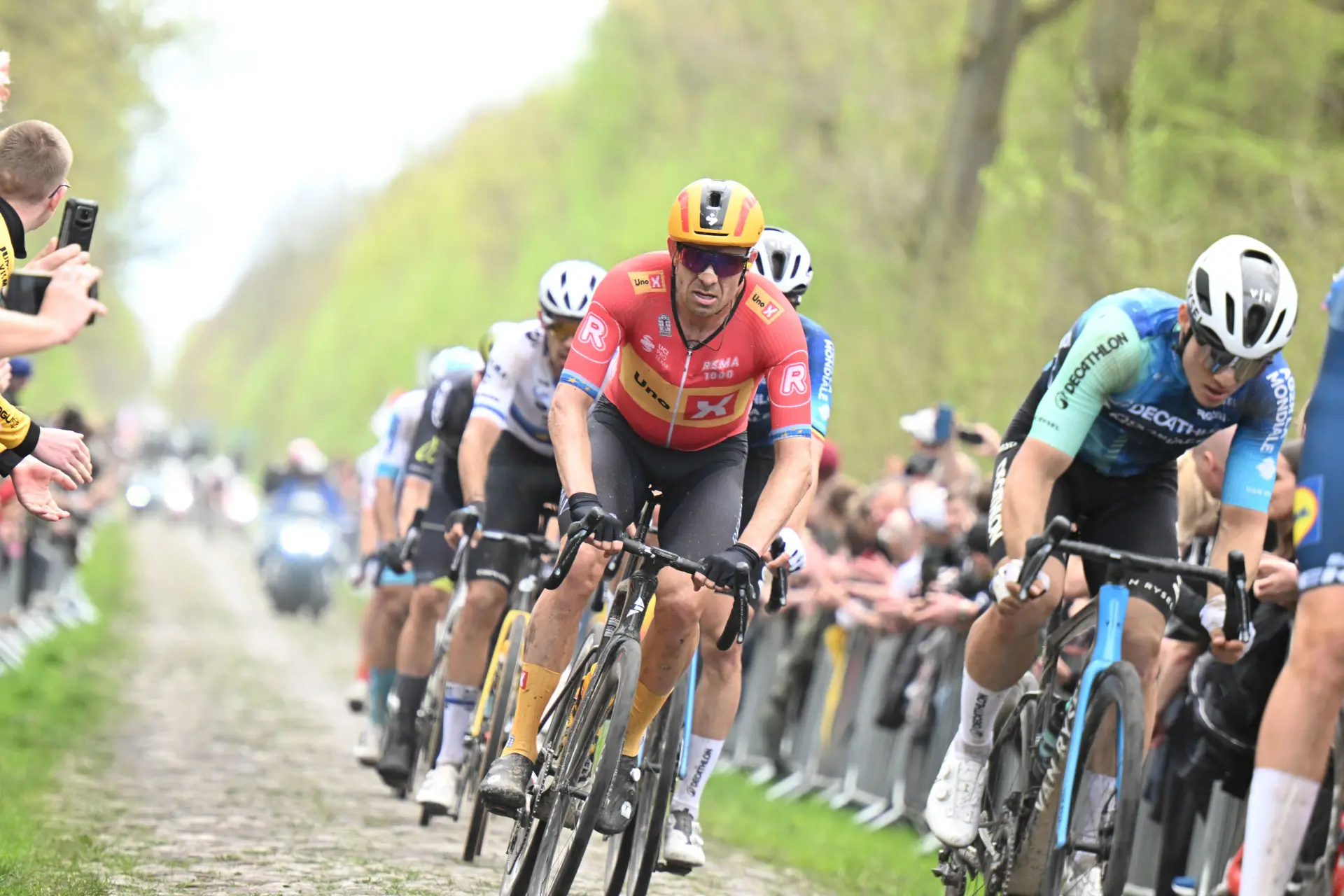 Alexander Kristoff wint spectaculaire Antwerp Port Epic na massaprint
