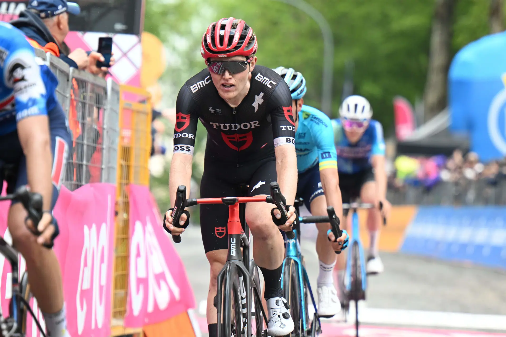 Michael Storer legt uit waar zijn bijnaam 'Destroyer' vandaan komt: "Het weerspiegelt de wedstrijden die ik won in de Vuelta door iedereen achter me te laten"