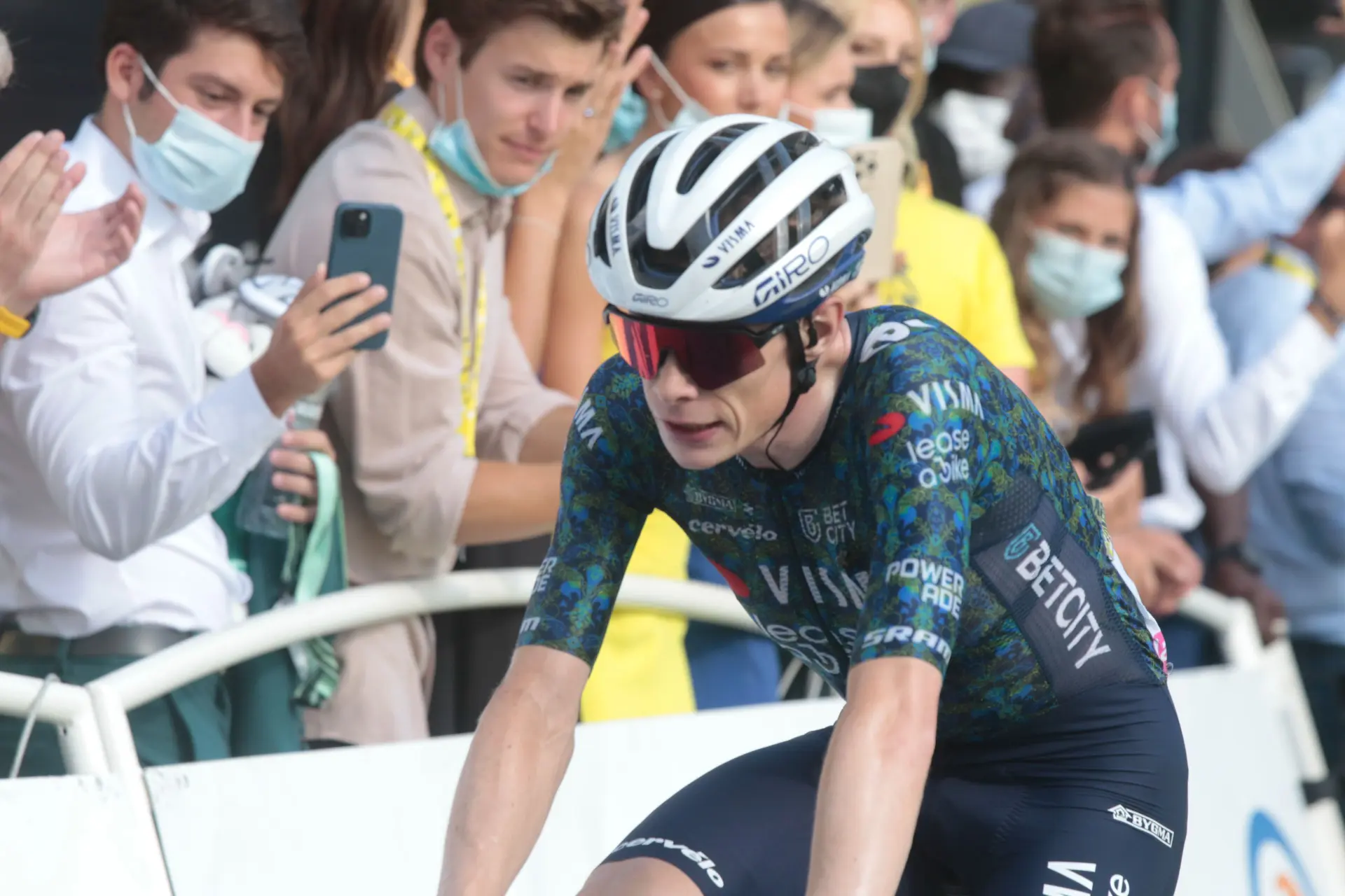 "Als je me vier maanden geleden had gezegd dat ik tweede zou worden, had ik je niet geloofd" - Jonas Vingegaard trots op zijn Tour de France