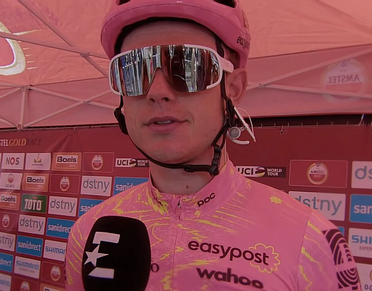 Marijn van den Berg 'mag niet sprinten' in etappe 3 van Tour de France: "Ik moet bij Richard Carapaz blijven"