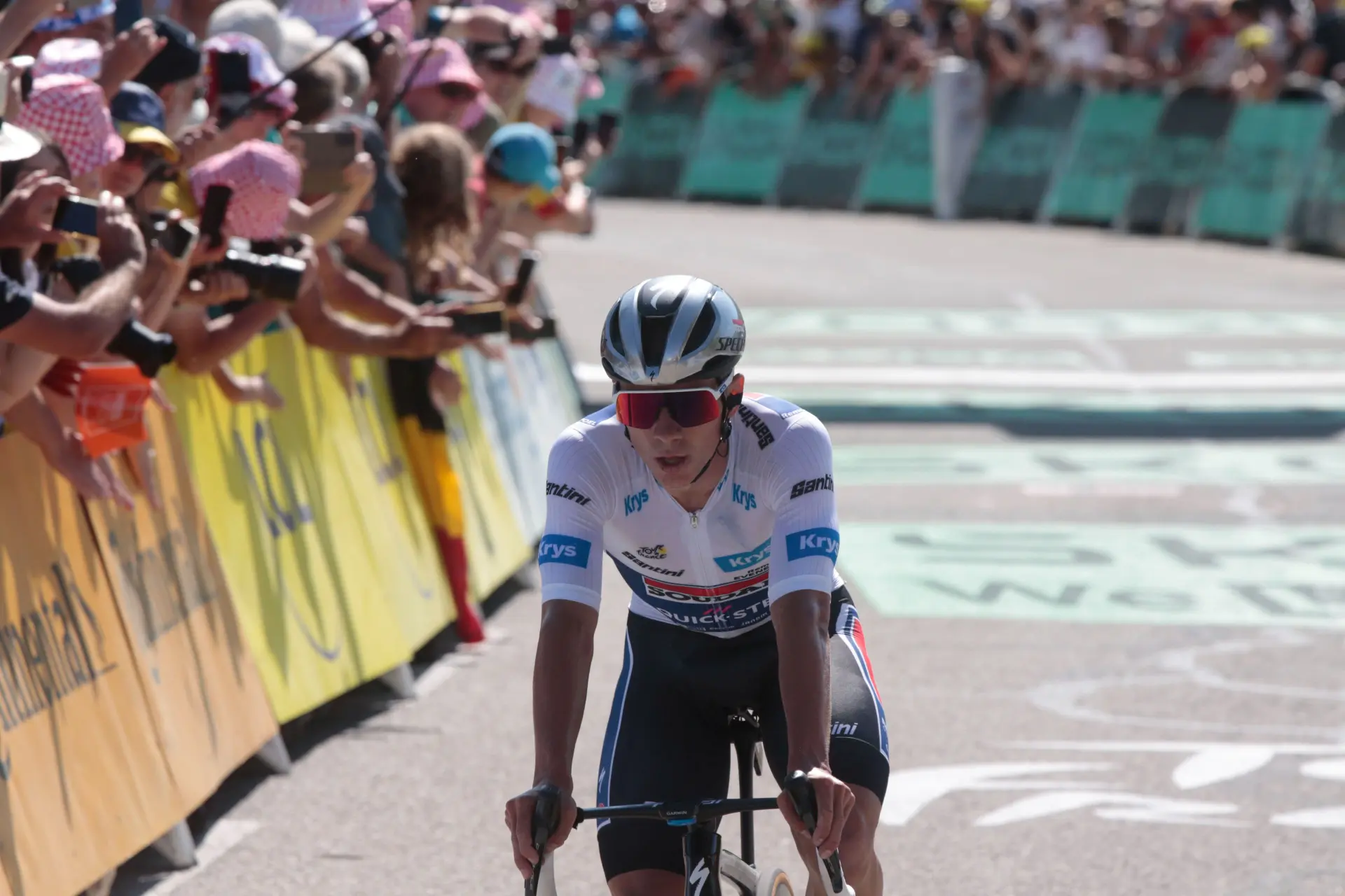 "Als iemand weg wil, hangt daar een prijskaartje aan" - Patrick Lefevere geeft aan dat Remco Evenepoel weggekocht kan worden - maar het zou niet goedkoop zijn