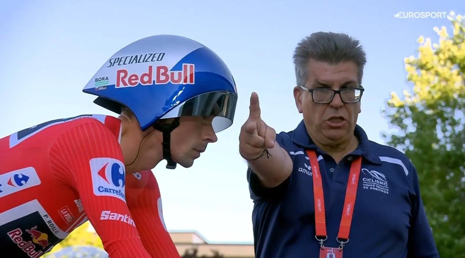 Primoz Roglic wint de Vuelta a Espana 2024! De Sloveen verovert zijn 4de Rode Trui en Stefan Küng wint zijn allereerste Grote Ronde-etappe in de afsluitende tijdrit