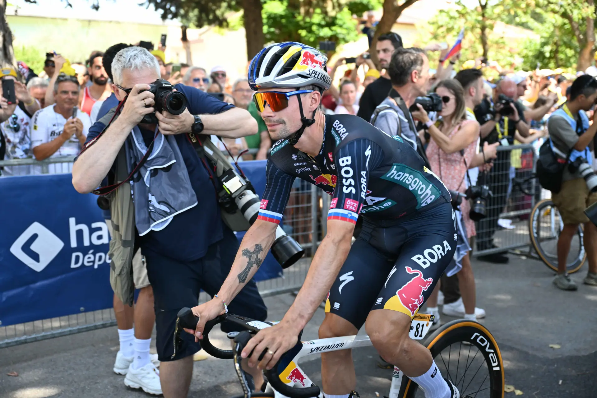 Red Bull - BORA onzeker over plannen Primoz Roglic voor komend seizoen: "Wachten op de presentatie van de Giro over een paar weken en dan beslissen we"