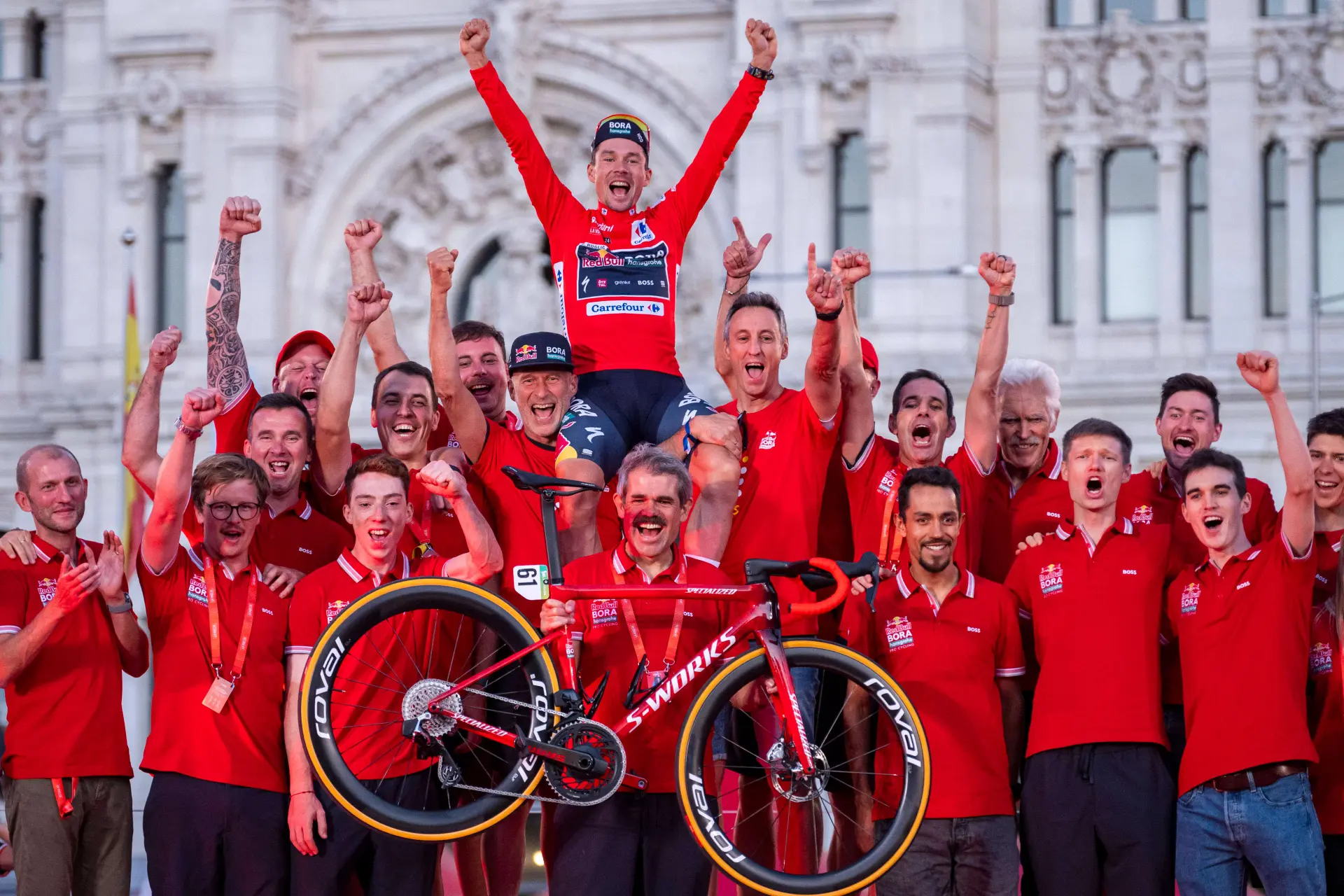 Overzicht van het seizoen 2024 | Red Bull - BORA - hansgrohe: Debuutseizoen Primoz Roglic wordt gered in Spanje, maar wat ging er mis in de Tour de France?