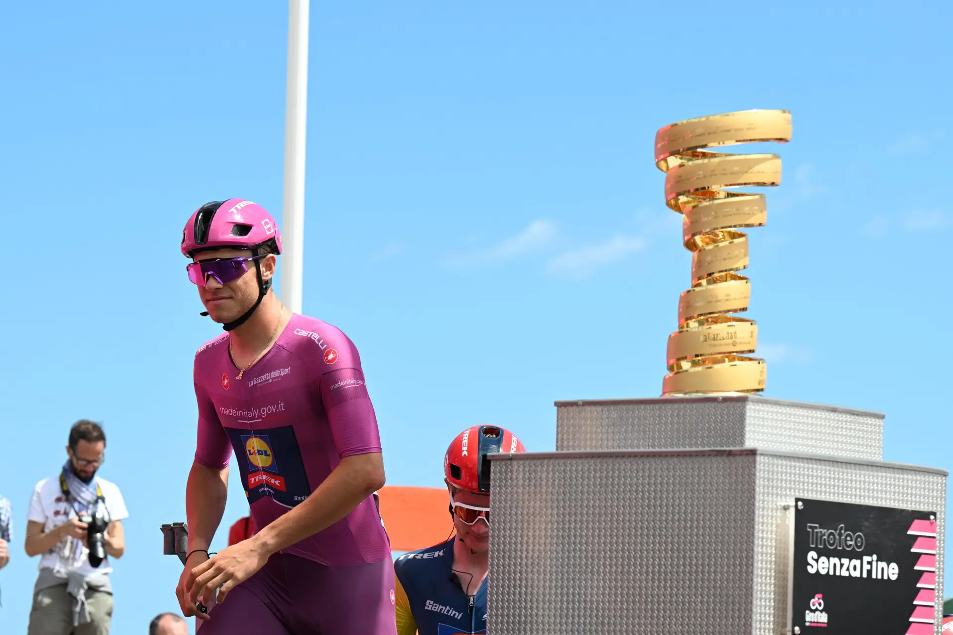 Jonathan Milan richt zich in 2025 op Milano-Sanremo en Parijs-Roubaix: "De Ronde van Vlaanderen? Misschien later"
