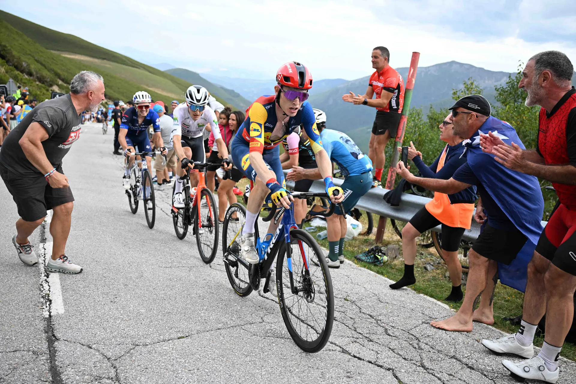 Mattias Skjelmose tegen zijn zin naar Tour de France: "Het was een beetje een vreemd gesprek. Ik wilde eigenlijk de Giro rijden"