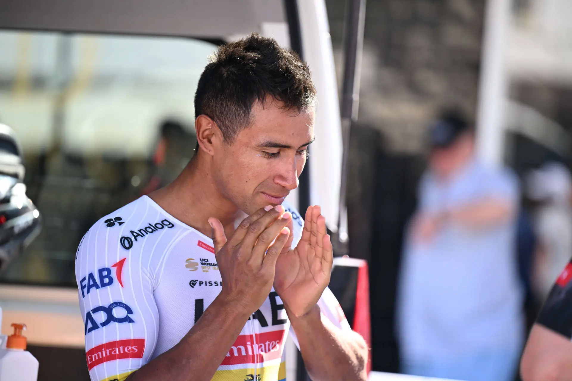 ANALYSE | In de schaduw van Pogacar en Van der Poel: is Jhonatan Narvaez de dark horse van UAE in Milano-Sanremo?