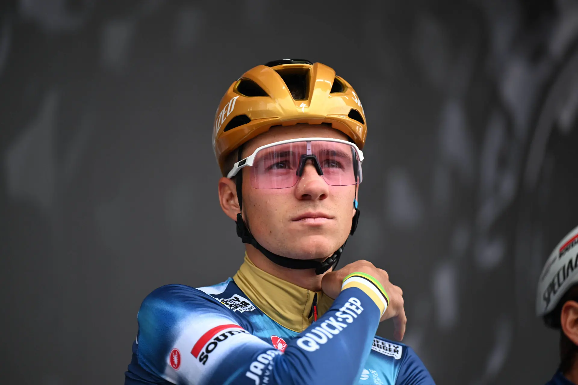 Ontdek de startlijst van de Tour de Romandie 2025 met Remco Evenepoel, Joao Almeida, Lennert van Eetvelt, Cian Uijtdebroeks & Lenny Martinez