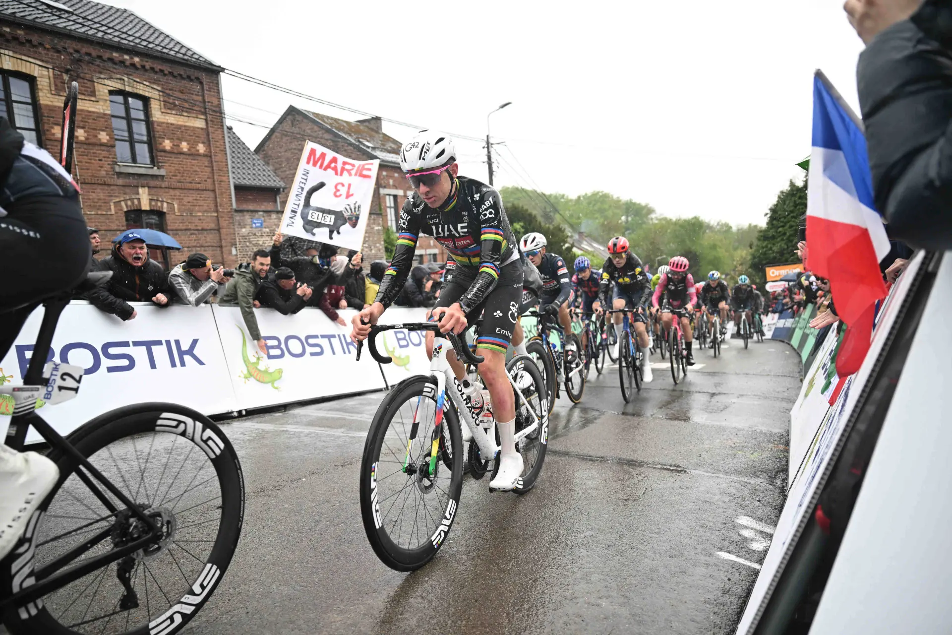 "Rivalen moeten bereid zijn om spectaculair te falen om een echte kans te hebben om te winnen" - Jens Voigt verwacht meer van uitdagers Pogacar in Luik-Bastenaken-Luik