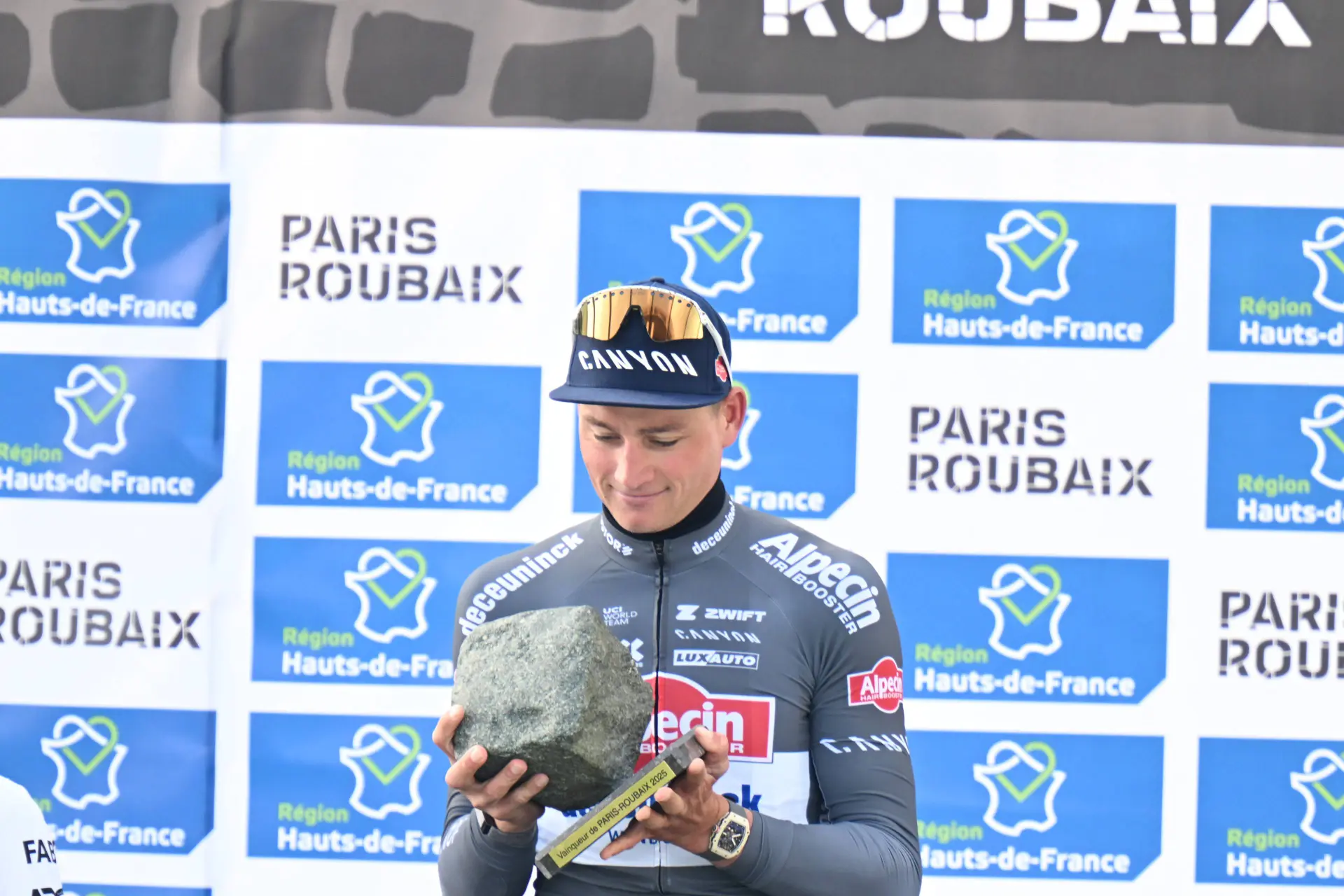 ANALYSE | 60% winst in Parijs-Roubaix: Mathieu van der Poel zet onwaarschijnlijke statistiek neer