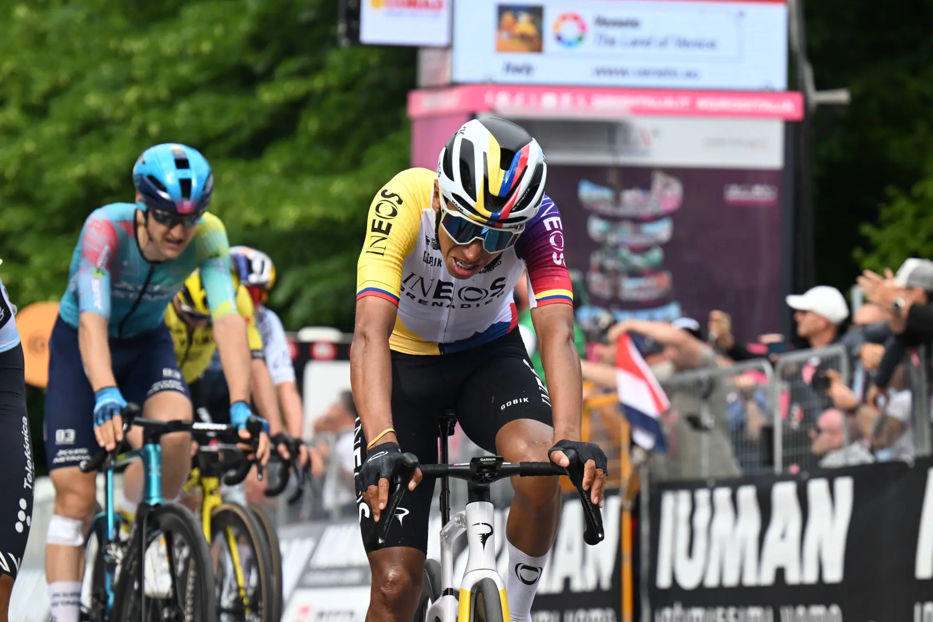 "Ik heb niks te verliezen" - Egan Bernal gaat beslissende etappes in met Giro-overwinning nog in gedachten